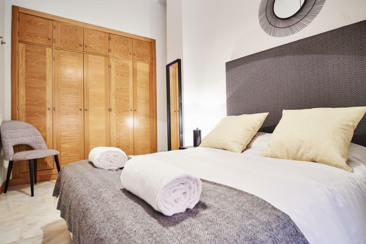 Arenal Carreteria Deluxe Suites By Valcambre Séville Extérieur photo