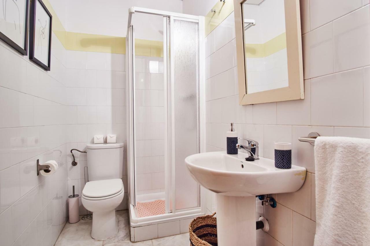 Arenal Carreteria Deluxe Suites By Valcambre Séville Extérieur photo